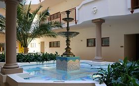 Fino Hotel & Suites